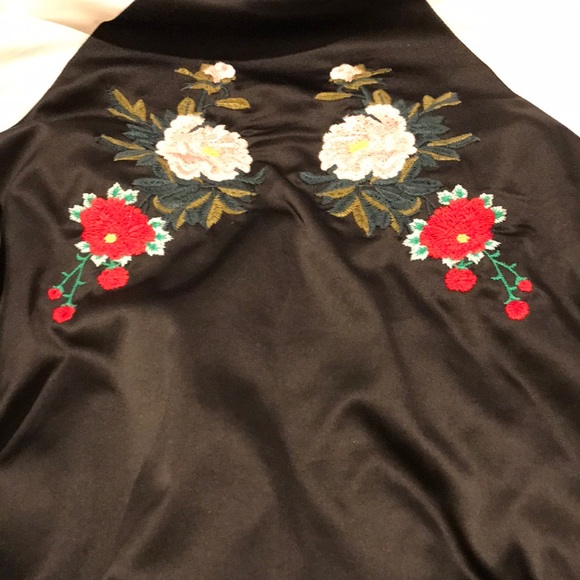 SOLD embroidered bomber jacket - Picture 4 of 4